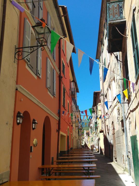 Il Cuore Del Borgo - Holiday Home Borgomaro المظهر الخارجي الصورة